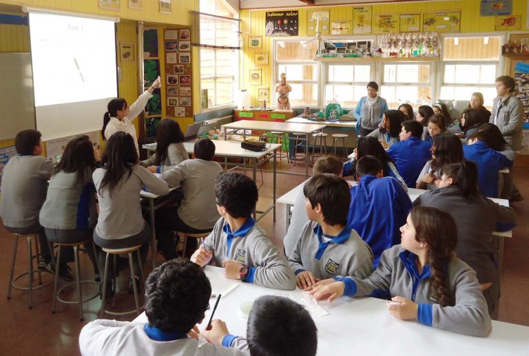 EXPLORA Los Lagos realiza actividades de divulgación  y valoración de la ciencia y tecnología en Palena