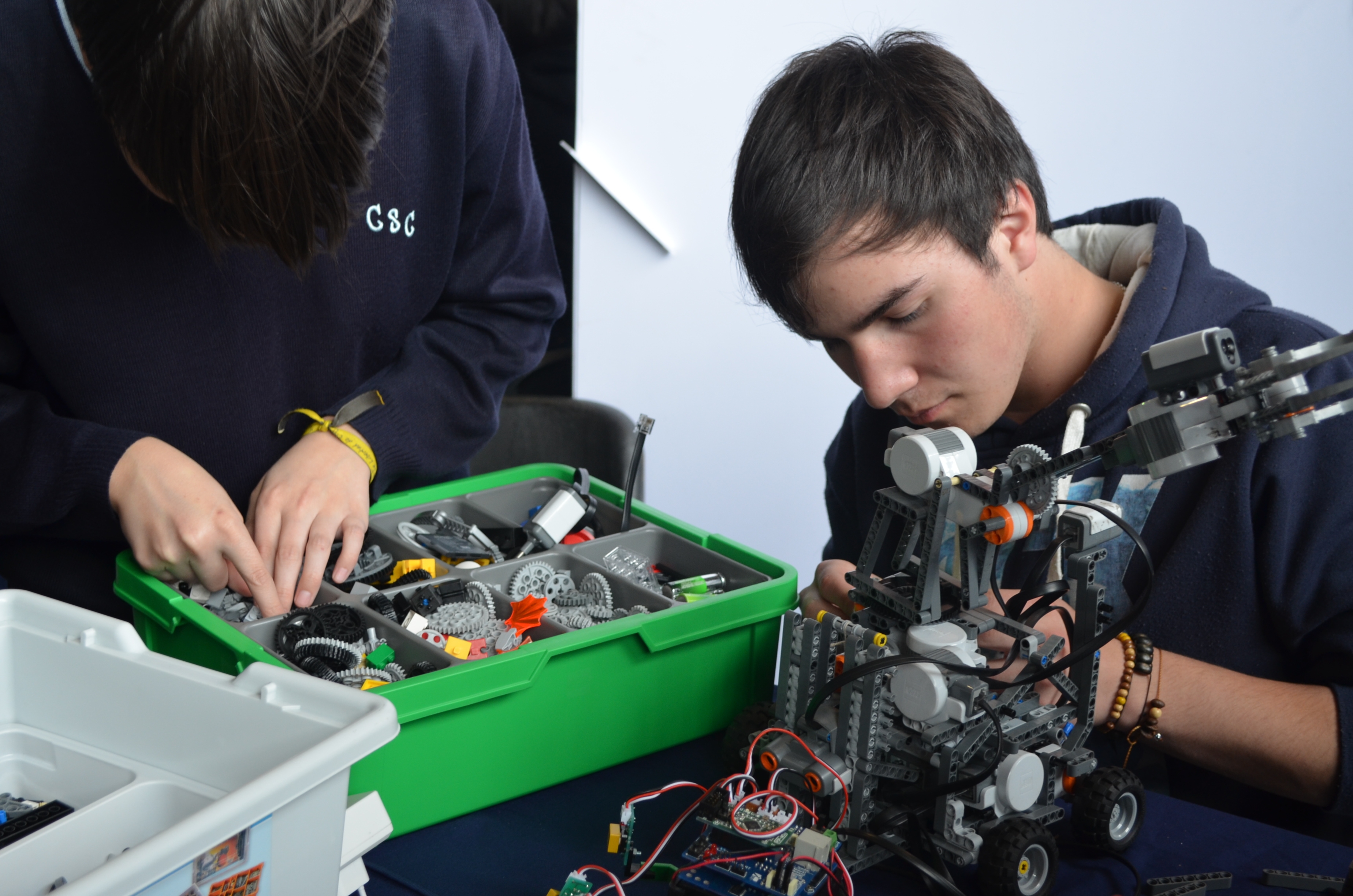 20 Equipos de la Región participarán en Encuentro de Robótica Escolar 2014
