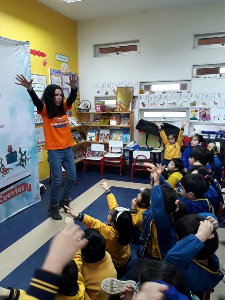 Interesantes Sesiones de Cuenta Cuentos viven estudiantes en la región de Los Lagos