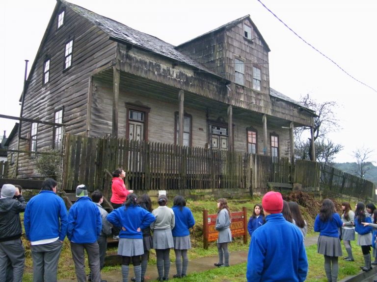 Establecimientos de Osorno y Puerto Montt podrán participar en Rutas Científicas