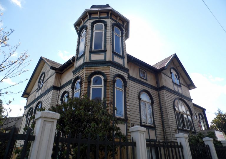 Muestra “Casas Patrimoniales de Osorno” en Alianza  Francesa