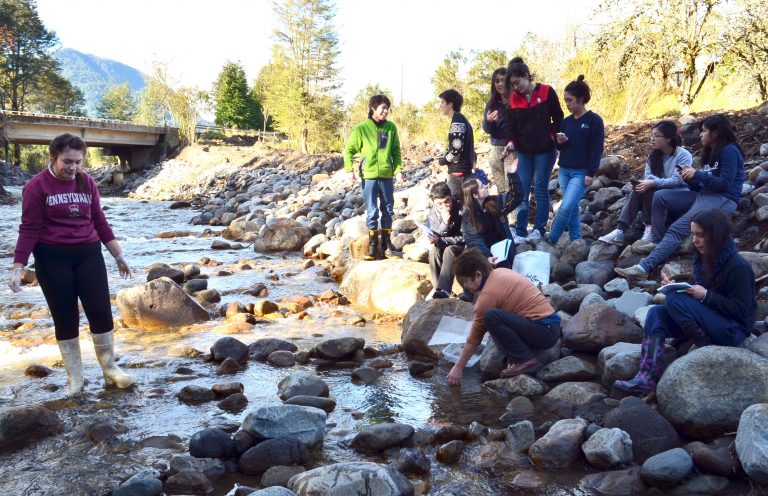 Alumnos de Puerto Montt participaron en Academia “Explorando nuestros ríos”