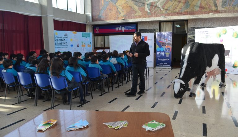 Escolares de Osorno participaron en inauguración de la “EXPO Cambio Climático” de EXPLORA Los Lagos