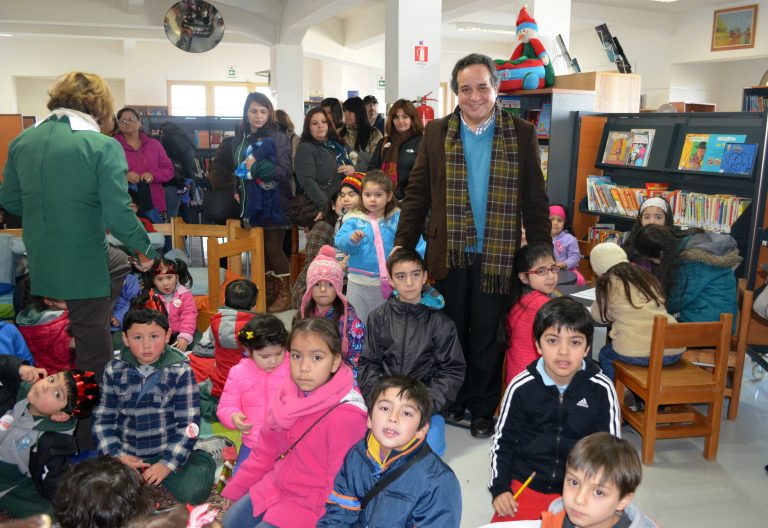 EXPLORA Tu Invierno presentó cuentacuentos "El tesoro de las papas de colores"