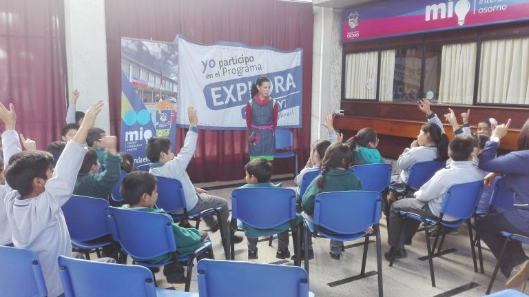 Par Explora de Conicyt Los Lagos realiza jornadas de Cuenta Cuentos