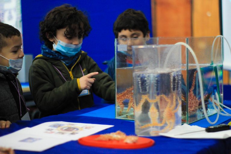Feria del Mar reunió a estudiantes y científicos en torno a la investigación