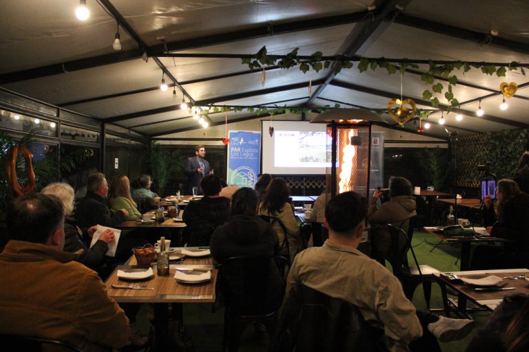 Sobre crecimiento urbano, impacto ambiental y humedales fue charla y conversación en Café Científico de Puerto Montt