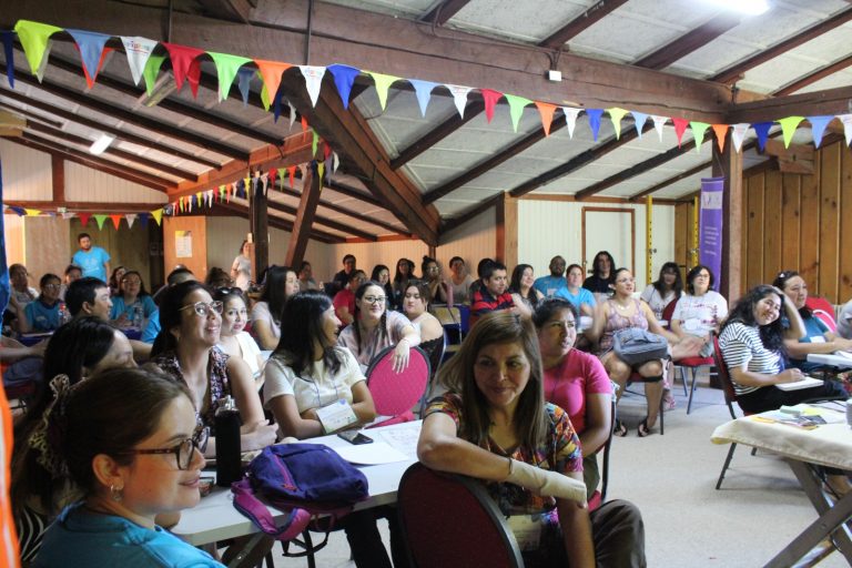 Con energía y entusiasmo docentes participan en las actividades formativas del Campamento Explora Va!