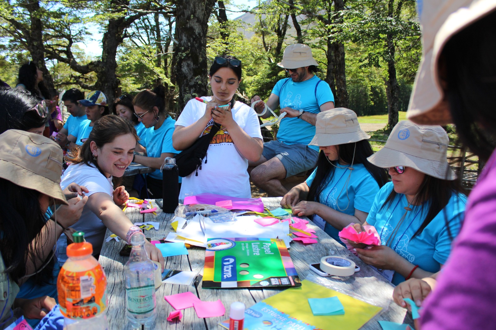Profesores y profesoras se capacitan en el Campamento Explora Va! 2024