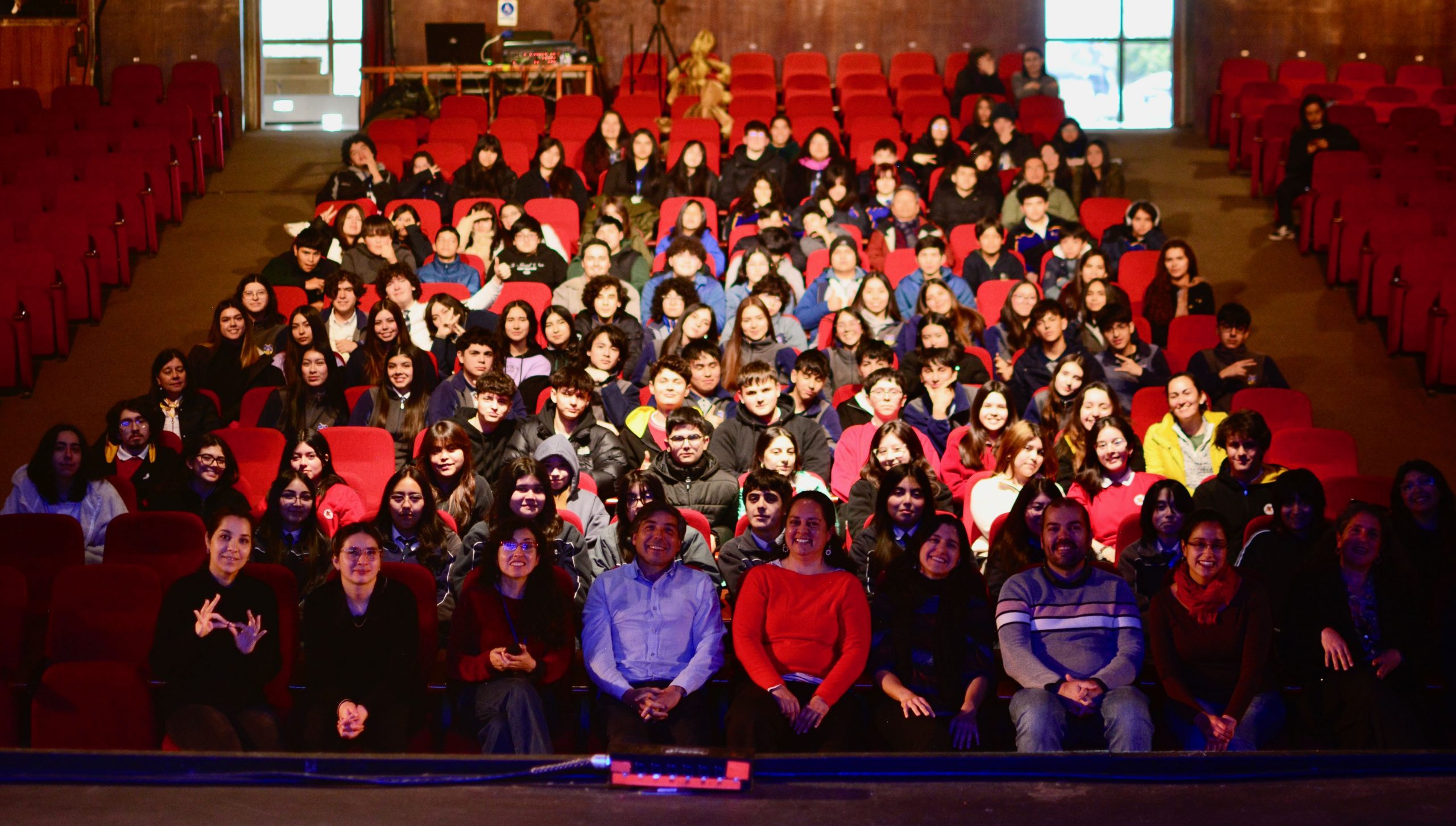 Explora Los Lagos aportó a acercar la astronomía a estudiantes y comunidad durante la XX Reunión Anual de SOCHIAS en Puerto Montt