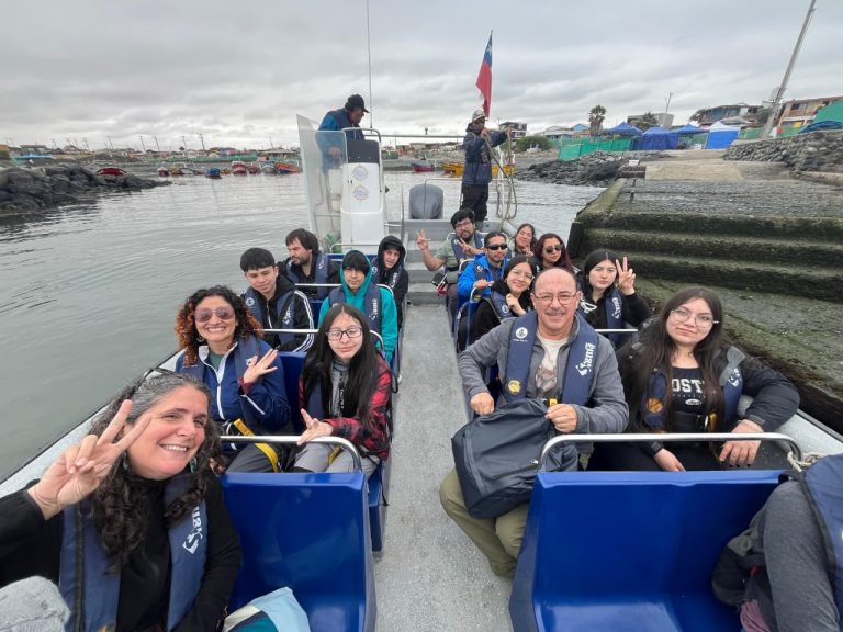 Estudiantes de cuatro comunas viven una experiencia única en la Gira Técnica Explora 2025 en el norte de Chile