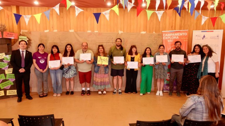 Estudiantes UACh: energía joven que aporta en las actividades del PAR Explora Los Lagos