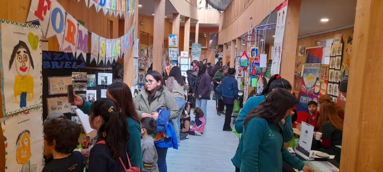 PAR Explora Los Lagos reunió a participantes de IIE y PIPE en Encuentro Provincial Chiloé