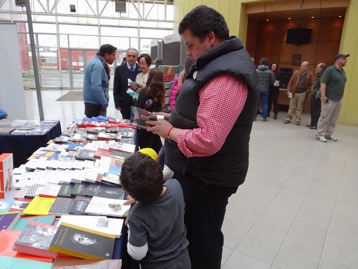 Inauguran Primera Feria Subantártica del Libro