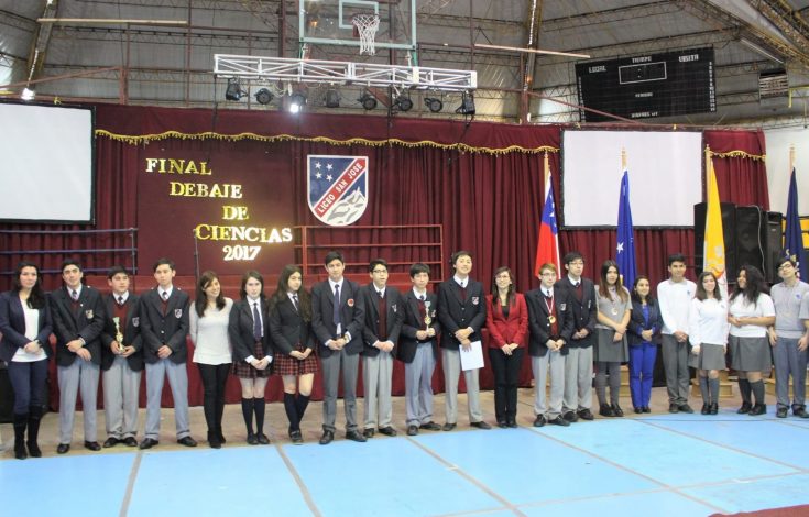 Estudiantes que participaron de la instancia final del Torneo de Debates Maggiorino Borgatello