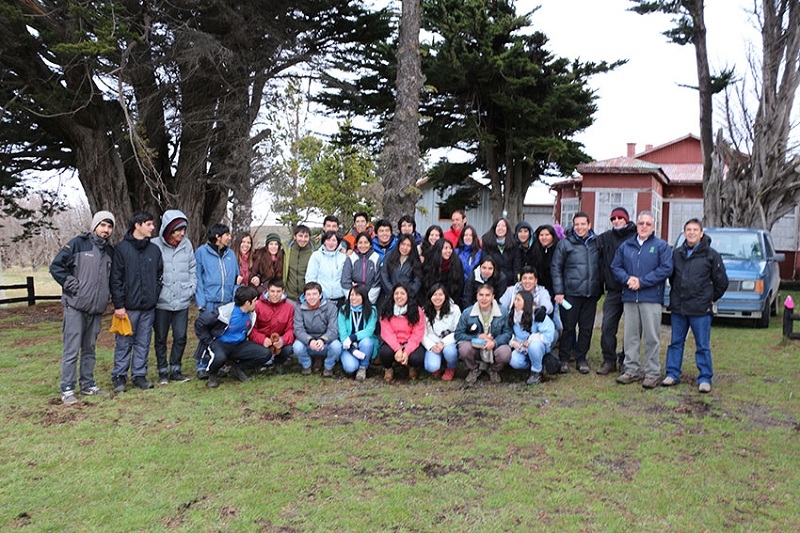 INIA Kampenaike recibe visita de estudiantes de la Universidad de la Frontera