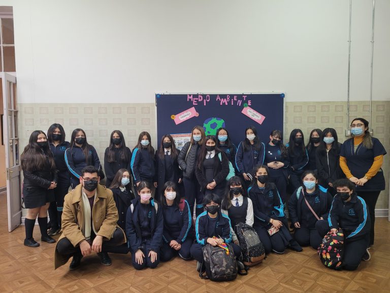 PAR Explora Magallanes dictó taller de método científico a los y las estudiantes del INSAFA y de la Escuela Hernando de Magallanes