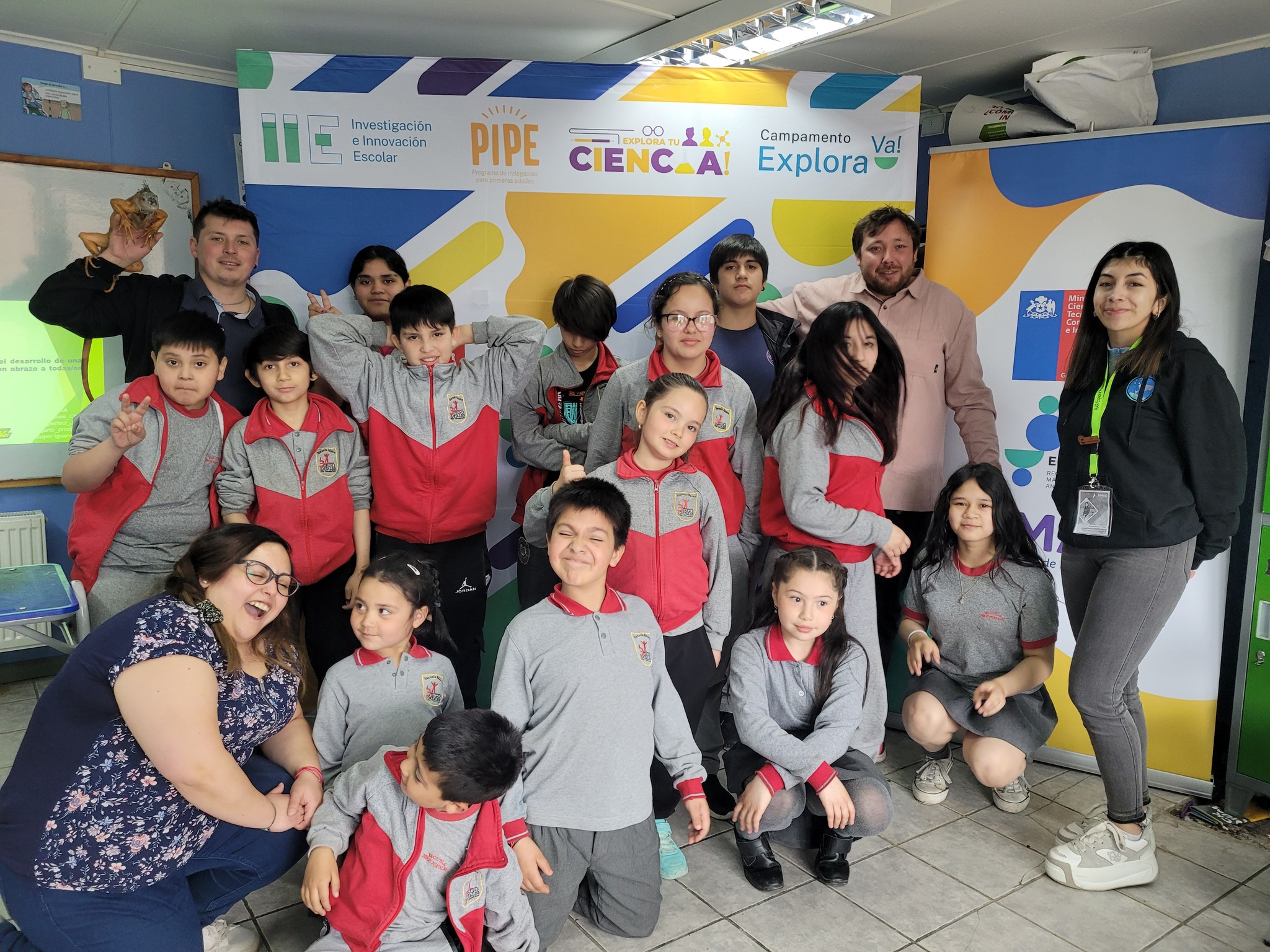 Niños y niñas de Río Verde, Laguna Blanca y Punta Arenas  conocieron animales exóticos a través del instrumento Explora tu Ciencia de PAR Explora Magallanes