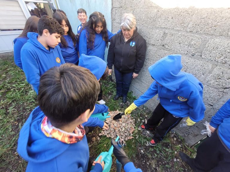 Estudiantes del colegio Luterano aprendieron sobre el “Compostaje” a través del instrumento “Explora tu Ciencia” de PAR Explora Magallanes