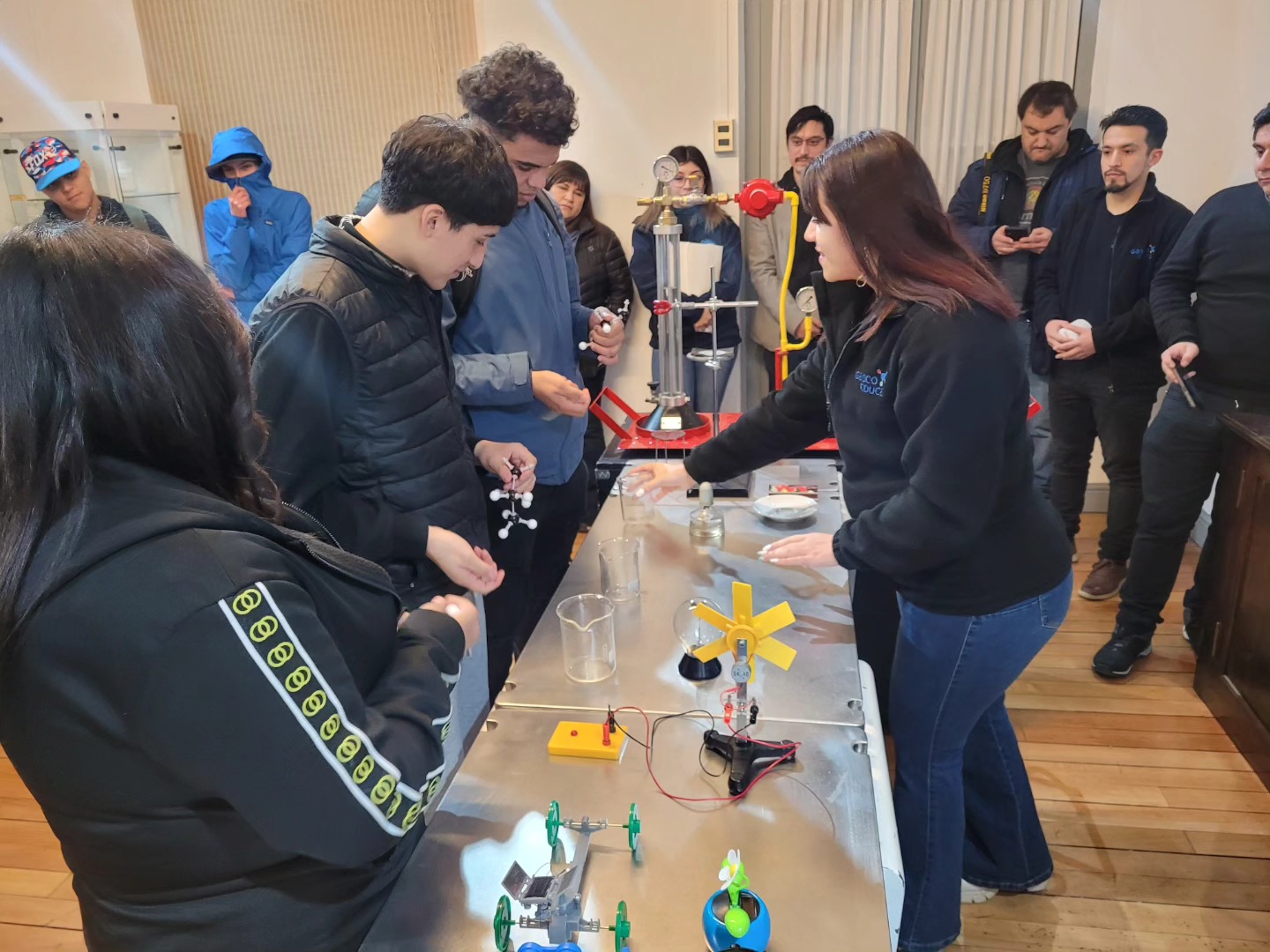 Estudiantes del Centro de Estudios Patagonia aprendieron sobre “Transición Energética” a través del instrumento “Explora tu Ciencia” del PAR Explora Magallanes