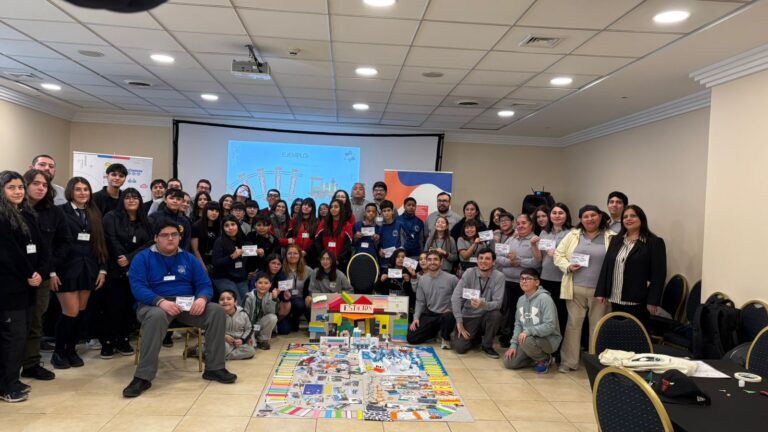 70 representantes de distintos establecimientos educacionales  fueron parte del Primer Núcleo de Transferencia  Metodológica de Investigación e Innovación  Escolar del programa Explora