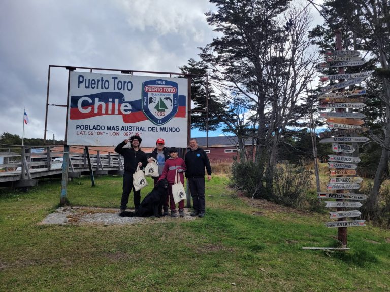 Estudiantes  de la Escuela de Puerto Toro  aprendieron de Microbits e Inteligencia Artificial  en talleres del Programa Explora