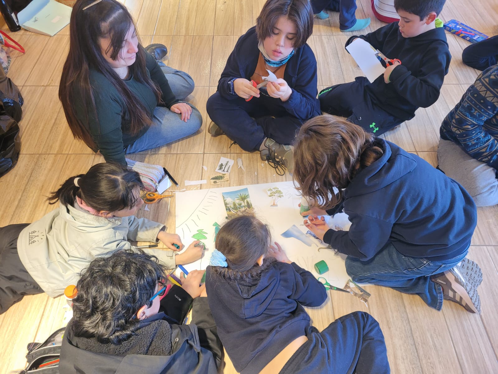 Estudiantes de la Escuela Fronteriza Dorotea realizaron una jornada pedagógica en Cerro Castillo, enmarcado en la aplicación Campamento Explora Va