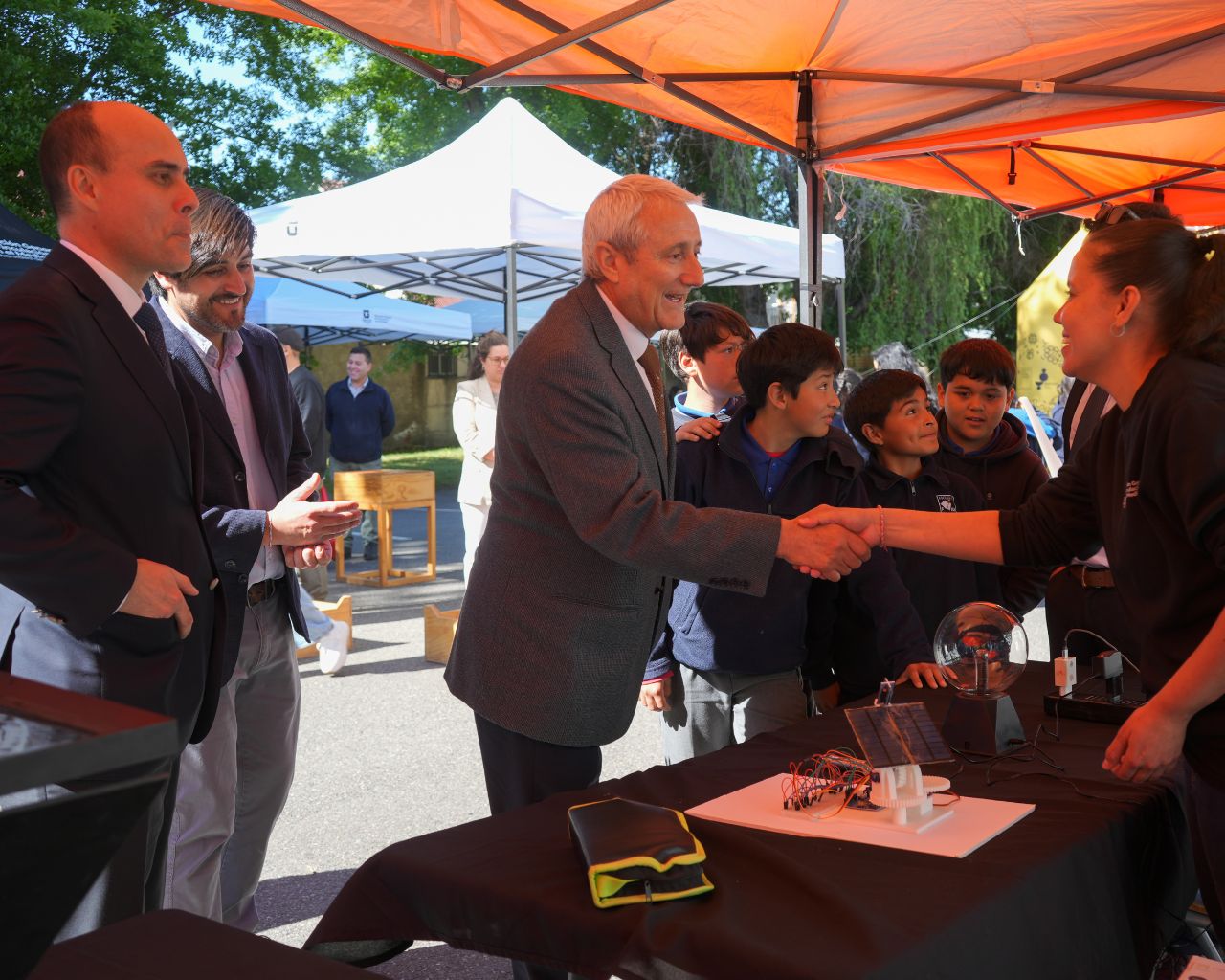 Ministro de Ciencia visita CLICK y destaca labor de divulgación científica de la Universidad de Talca