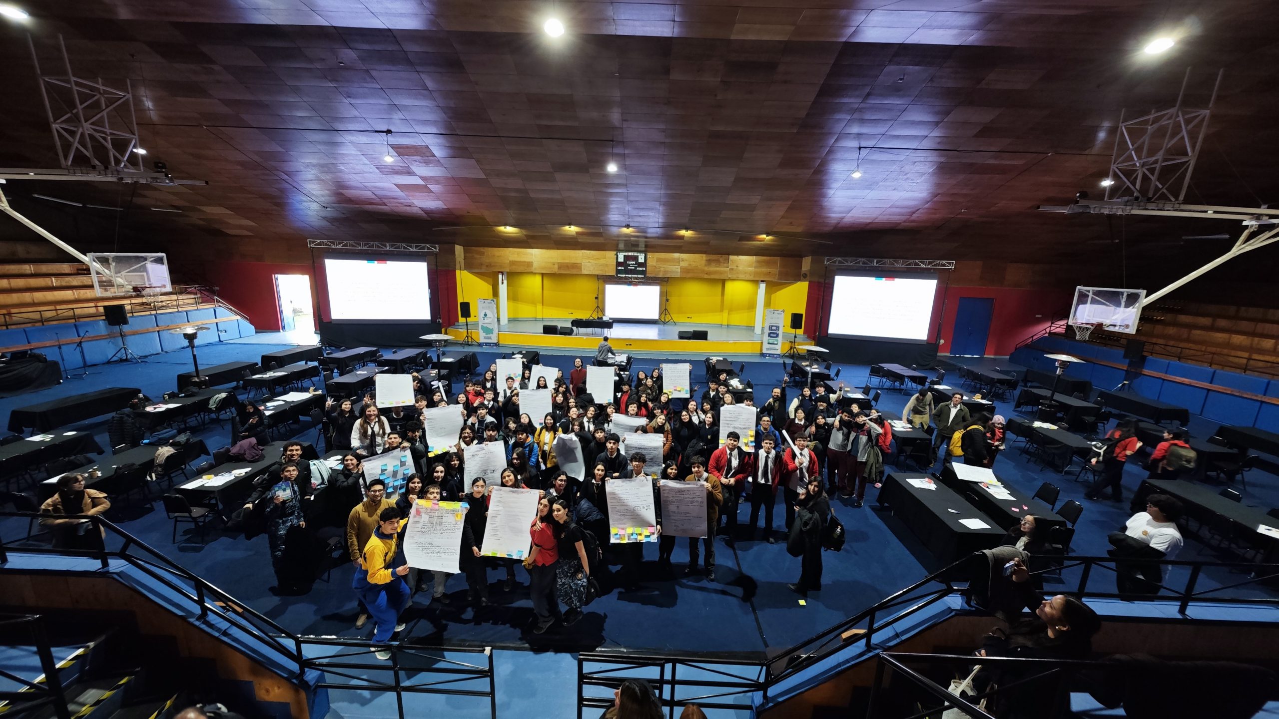 Más de 300 estudiantes participaron en semana de talleres Explora orientados a la investigación e innovación escolar