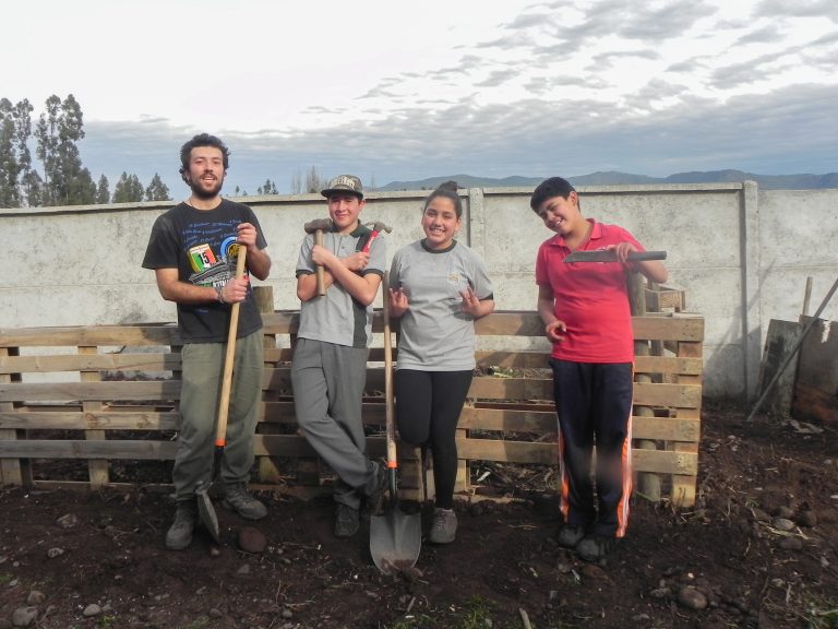 UCh realiza intervención en Escuela Lo Moscoso para evitar quemas de rastrojos