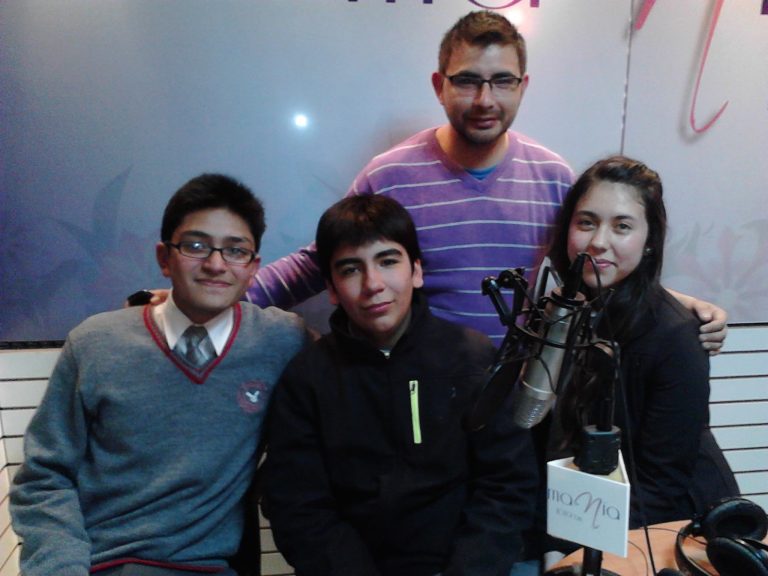 ¡Escucha nuestro programa radial Mentes Brillantes!