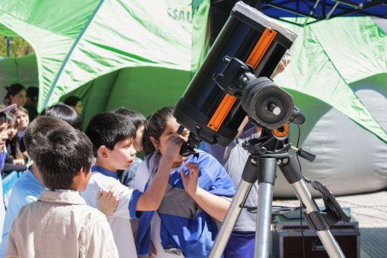¡Planetario Móvil y Cine Espacial gratuitos en Pichilemu!