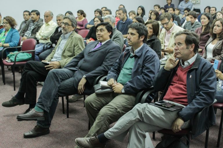 Científicos y comunicadores dialogaron respecto de la difusión de la ciencia