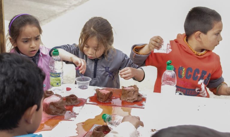 Desarrollan Feria Escolar de Ciencias en Paredones