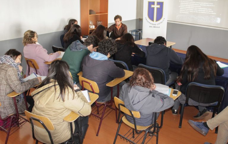 Postula a la Feria Antártica Escolar