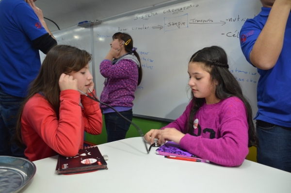 Inauguran talleres de Bus ConCiencia en la Costanera de Valdivia
