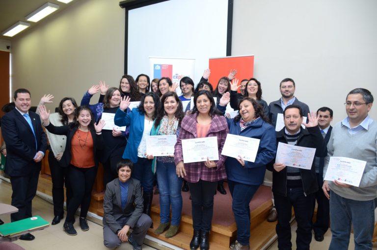 Profesores de primer ciclo básico se capacitaron con Tus Competencias en Ciencias