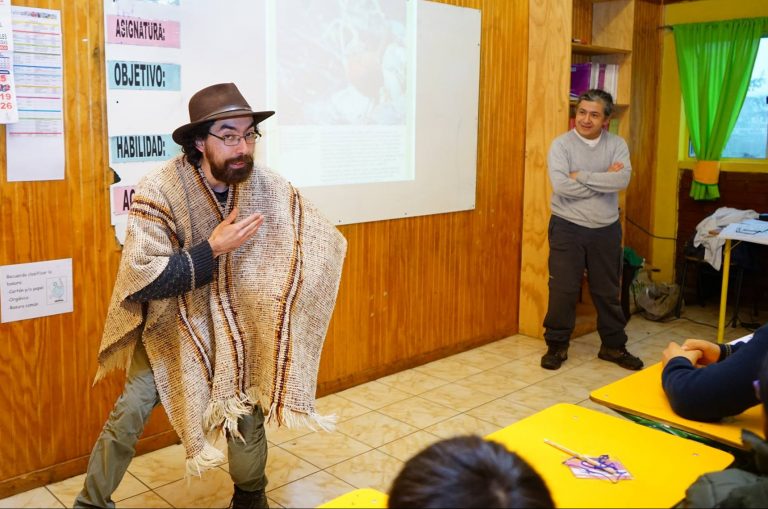 “¡Qué lata la charla!” Una charla para apoyar 1000 Científic@s 1000 Aulas