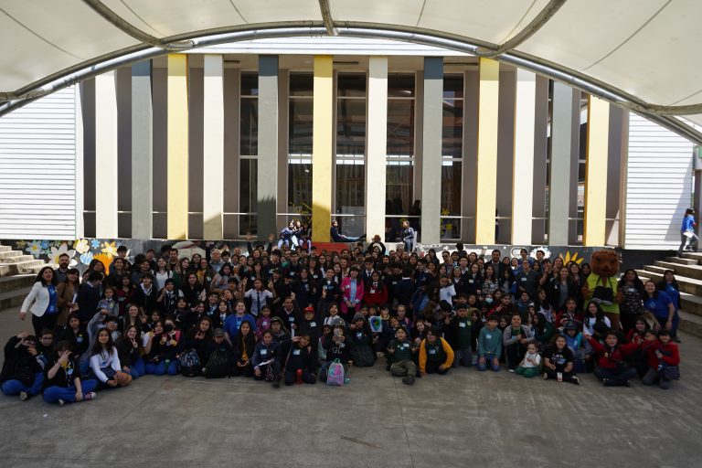 El Programa de Investigación e Innovación Escolar cerró el año beneficiando a más de 300 personas entre estudiantes, docentes y especialistas