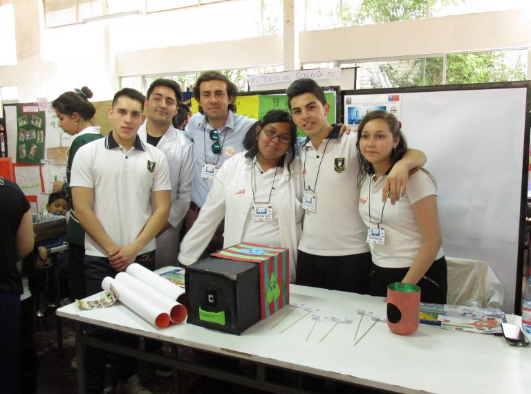 Liceo Ignacio Domeyko realizó 12° Feria Científica