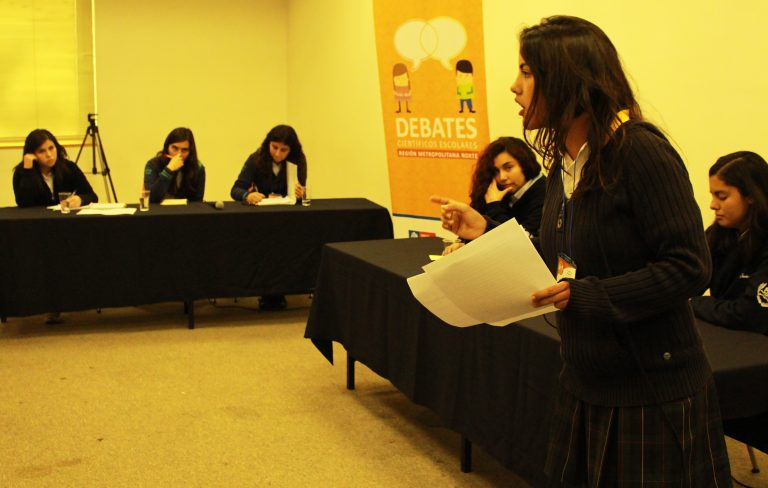 Torneo de Debates vivió su primera semifinal