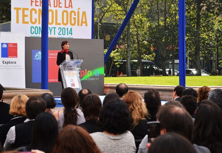 CONICYT inauguró la XX Semana Nacional de la Ciencia y la Tecnología con Feria Tecnológica en el Centro Cívico de Santiago