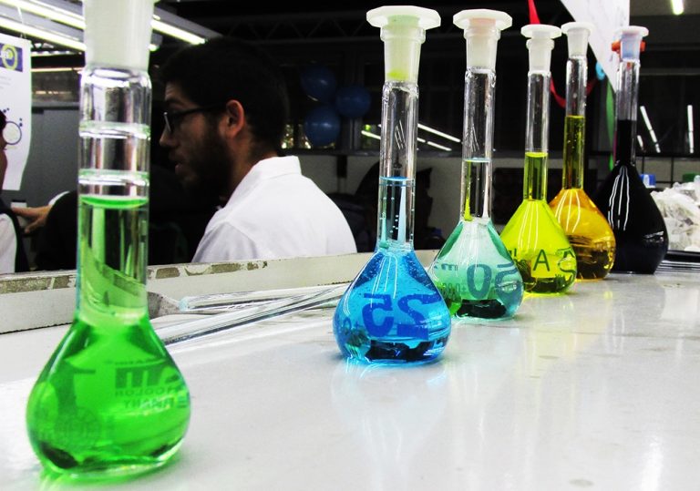 5° Feria Científica de la USACH recibe a más de mil visitantes