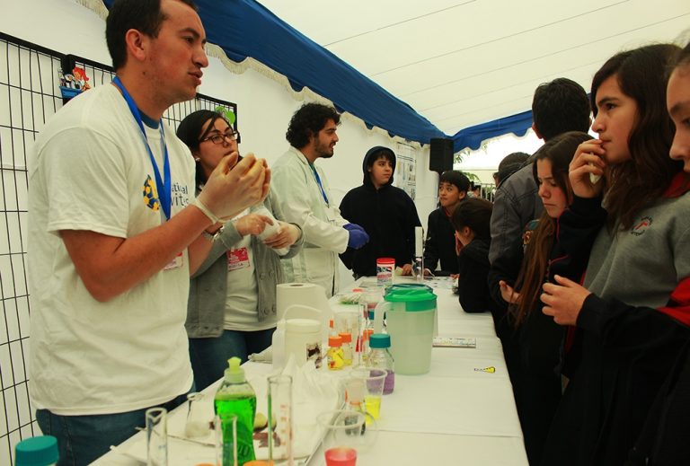 Partió la VIII Fiesta de la Ciencia y la Tecnología en la Región Metropolitana