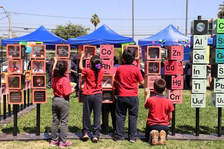 Escolares de todas las edades se tomaron la feria de ciencia y medio ambiente de recoleta