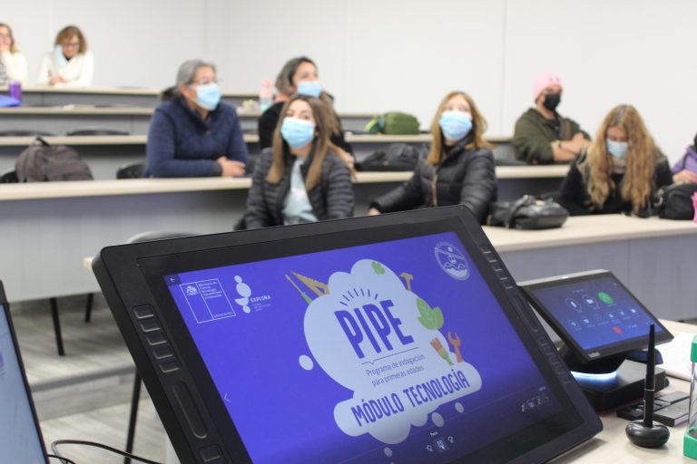 Más de 40 educadores de la RM Norte recibieron su kit para implementar PIPE 2022