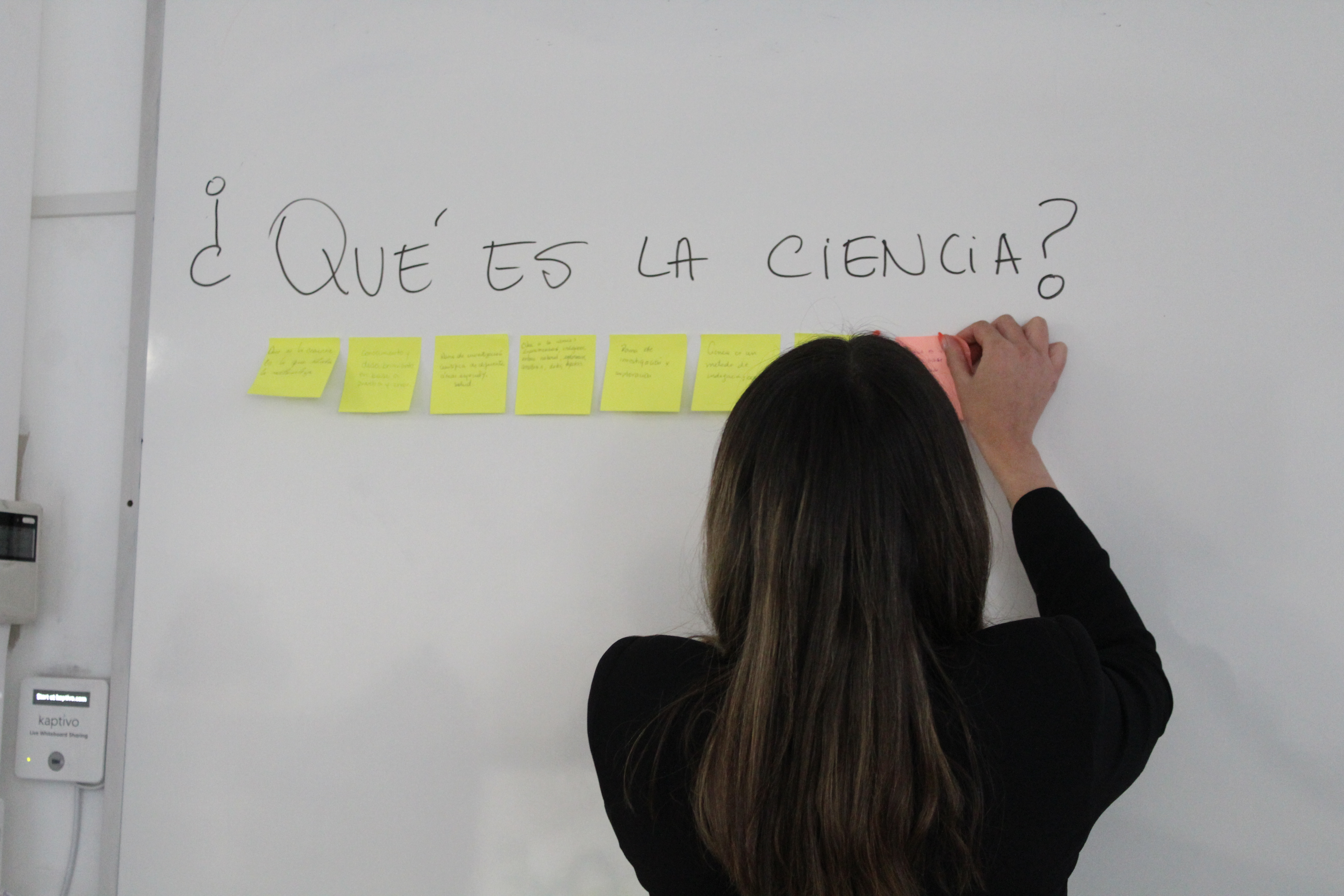 Equipos educativos se capacitan para un año escolar centrado en las ciencias y el patrimonio