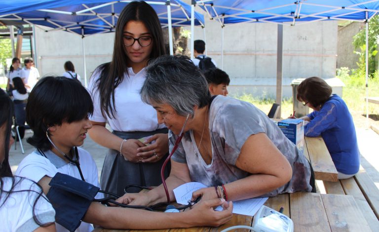 Exitosa jornada científica-escolar de CENDHY con estudiantes del Colegio San Pedro Valle Grande de Lampa