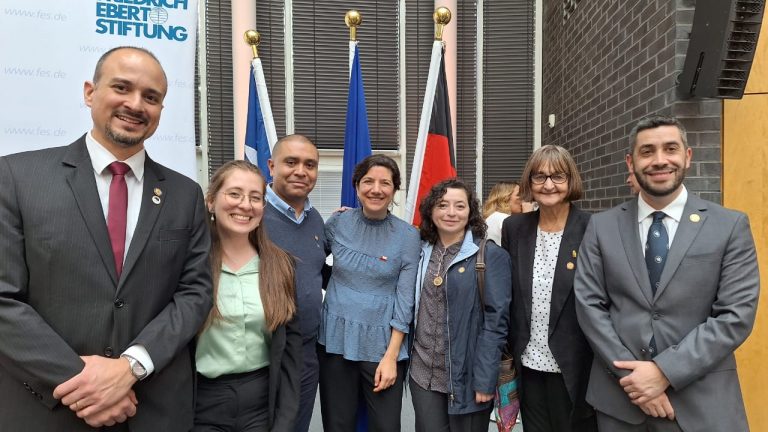 La experiencia de un docente con sello Explora RM Norte, en la gira presidencial