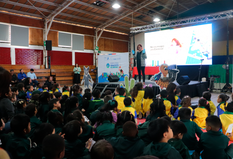 Más de 1000 estudiantes despertaron la curiosidad en el Festival Escolar de Ciencias de Curacaví
